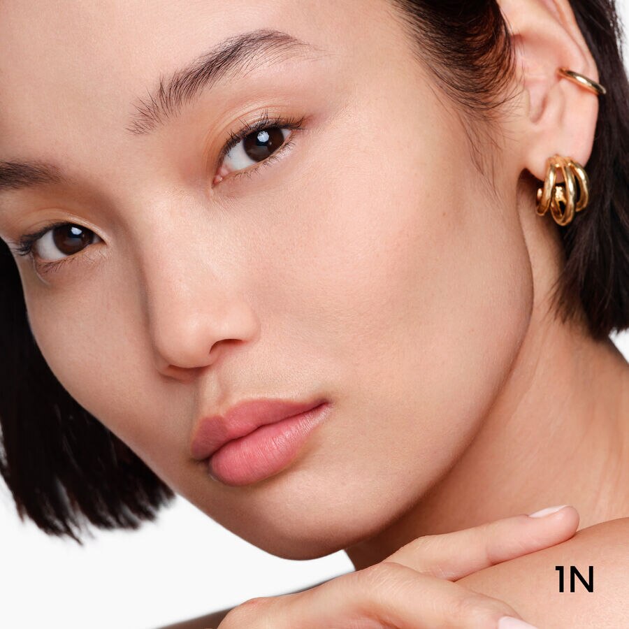 كريم الأساس غير اللامع صغير الحجم وعالي الجودة - إعادة تعبئة (انظر الصورة 3/4)